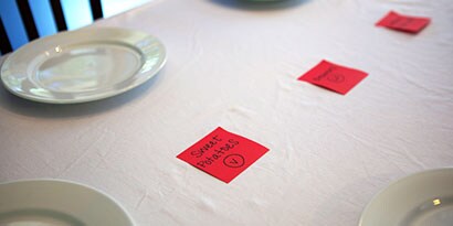 Plan the banquet table